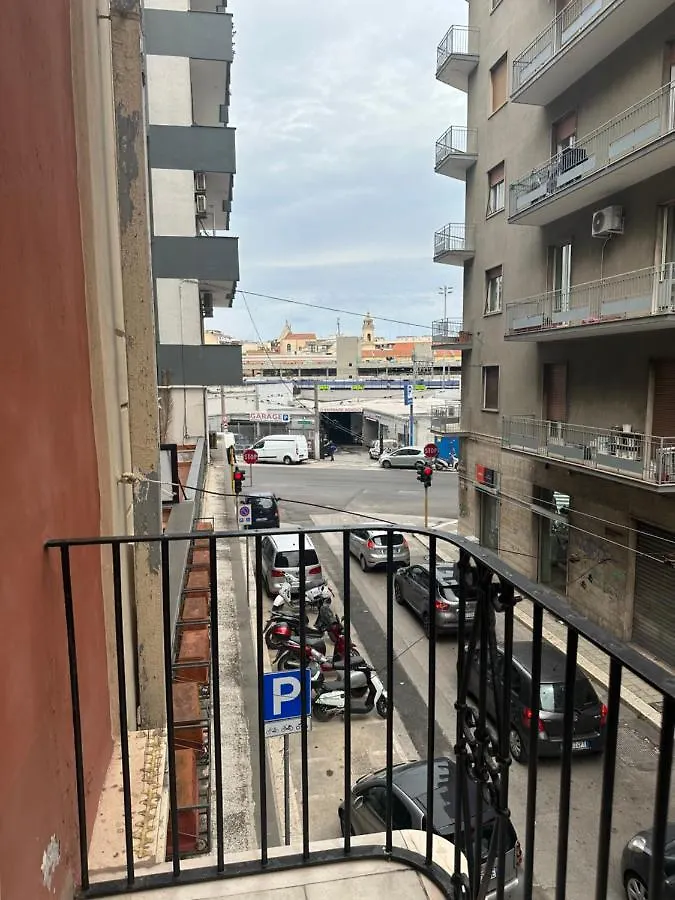 3F Apartment Μπάρι